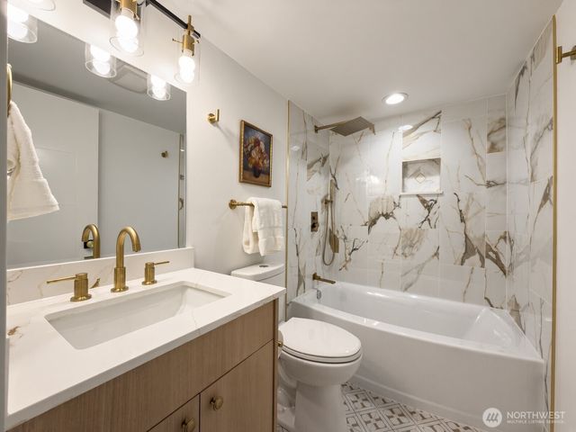 5402 20th Avenue S, Seattle, WA 98108