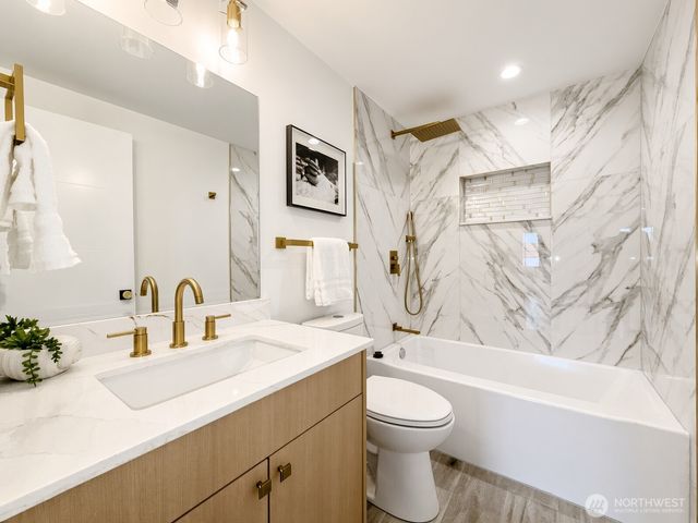 5402 20th Avenue S, Seattle, WA 98108