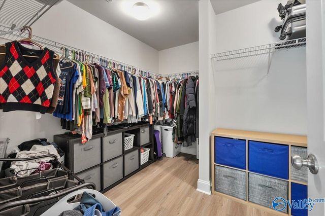 143 River Pointe Drive W, New Market, AL 35761