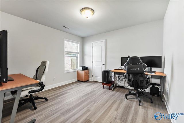 143 River Pointe Drive W, New Market, AL 35761