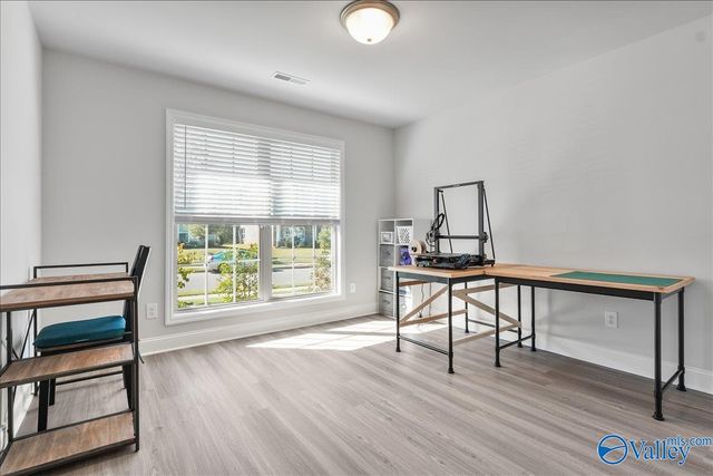 143 River Pointe Drive W, New Market, AL 35761