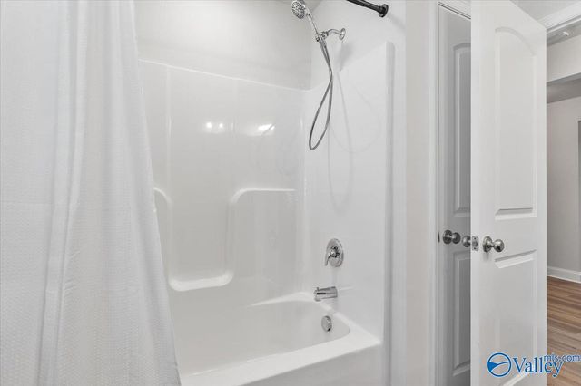 143 River Pointe Drive W, New Market, AL 35761