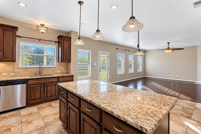917 Abbeyglen Castle DR, Pflugerville, TX 78660