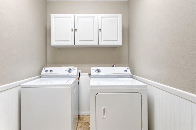 917 Abbeyglen Castle DR, Pflugerville, TX 78660