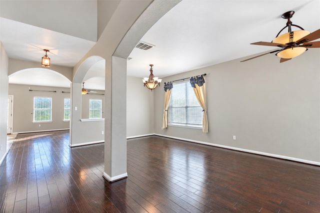 917 Abbeyglen Castle DR, Pflugerville, TX 78660