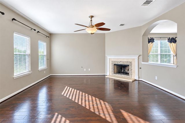 917 Abbeyglen Castle DR, Pflugerville, TX 78660
