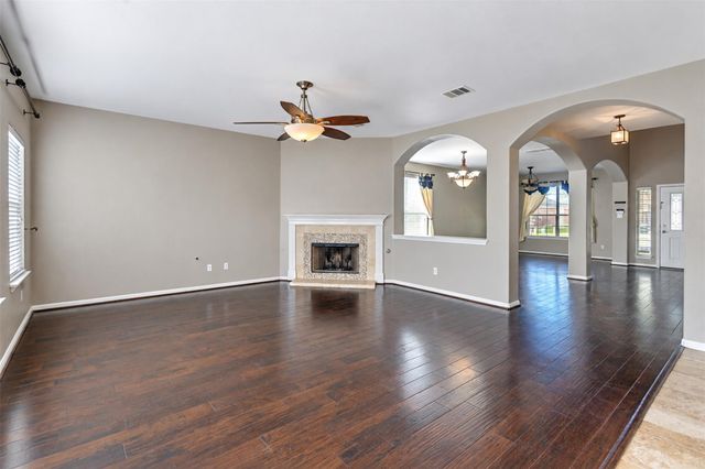 917 Abbeyglen Castle DR, Pflugerville, TX 78660