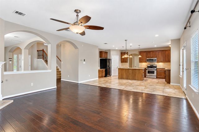 917 Abbeyglen Castle DR, Pflugerville, TX 78660