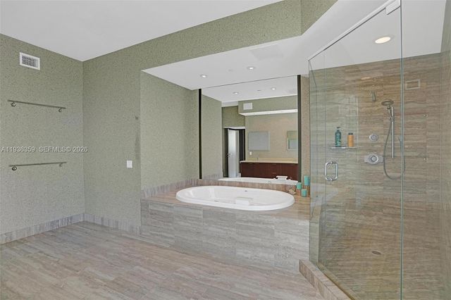 15811 Collins Ave 2201, Sunny Isles Beach, FL 33160