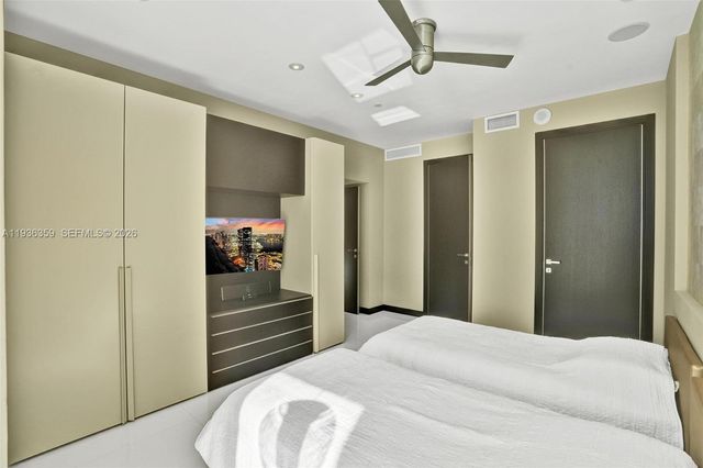 15811 Collins Ave 2201, Sunny Isles Beach, FL 33160