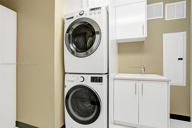 15811 Collins Ave 2201, Sunny Isles Beach, FL 33160