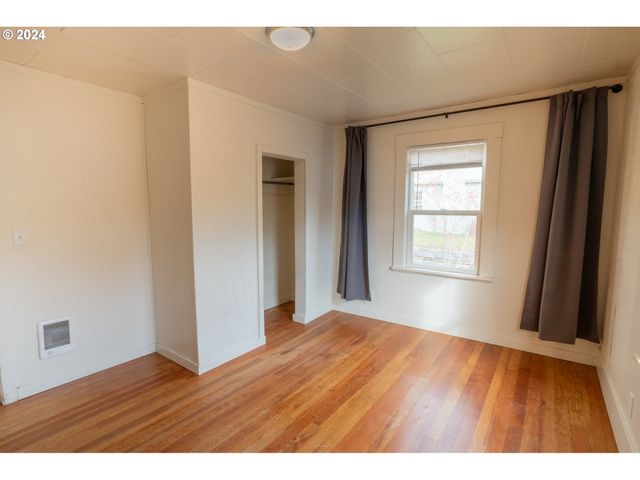 410 N MOUNTAIN Blvd, Mount Vernon, OR 97865