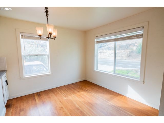 410 N MOUNTAIN Blvd, Mount Vernon, OR 97865