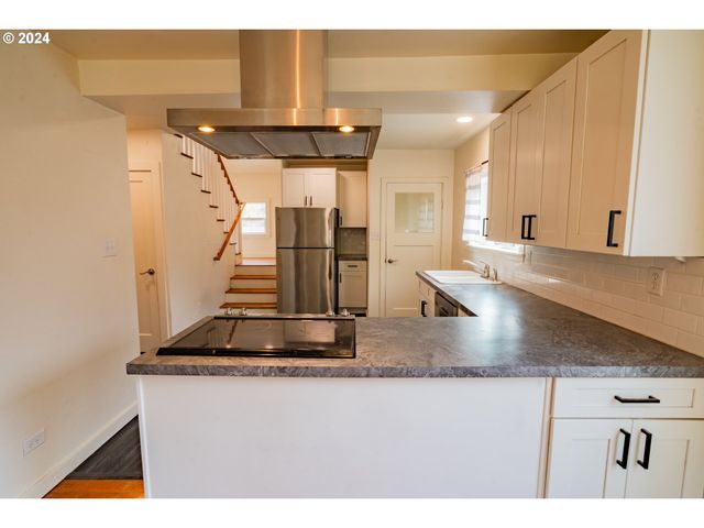 410 N MOUNTAIN Blvd, Mount Vernon, OR 97865