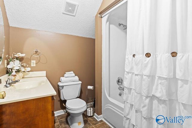 532 County Road 152, Section, AL 35771