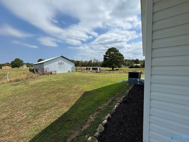 532 County Road 152, Section, AL 35771