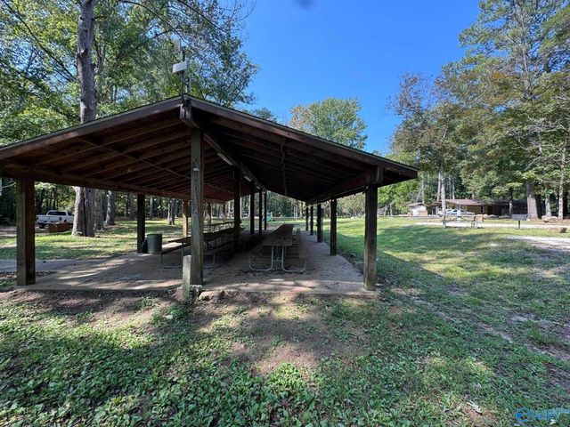 532 County Road 152, Section, AL 35771