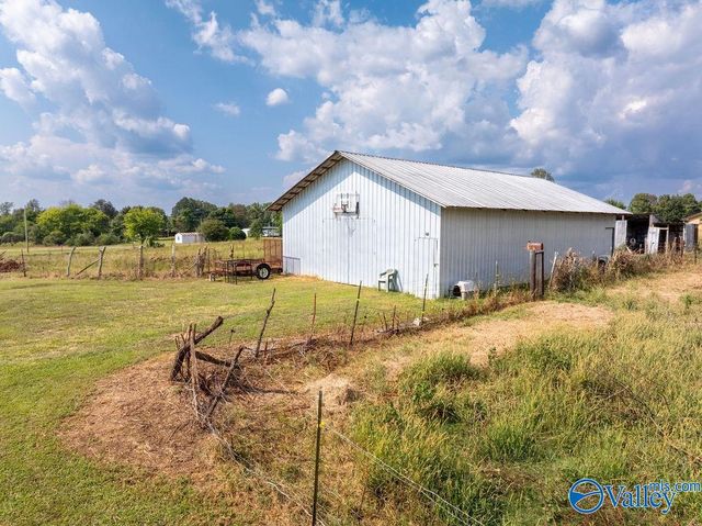 532 County Road 152, Section, AL 35771