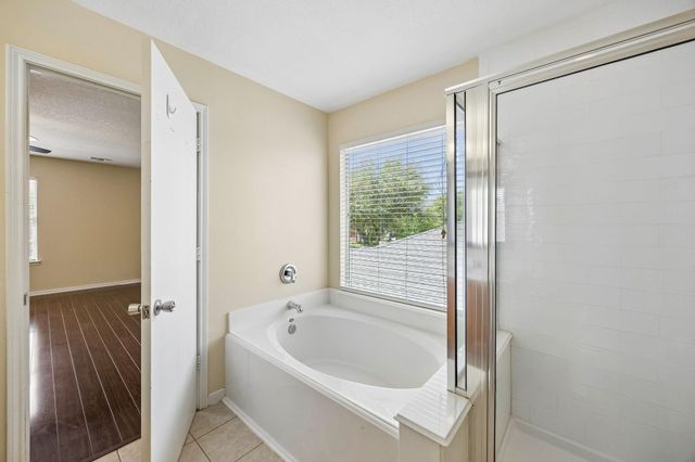 527 Cypresswood Knoll, Spring, TX 77373