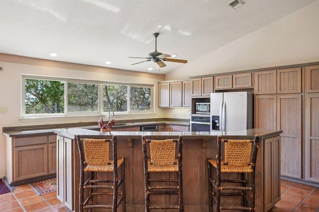 108 Brushy Dr, Kerrville, TX 78025