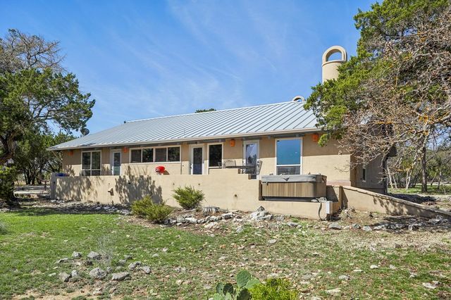 108 Brushy Dr, Kerrville, TX 78025