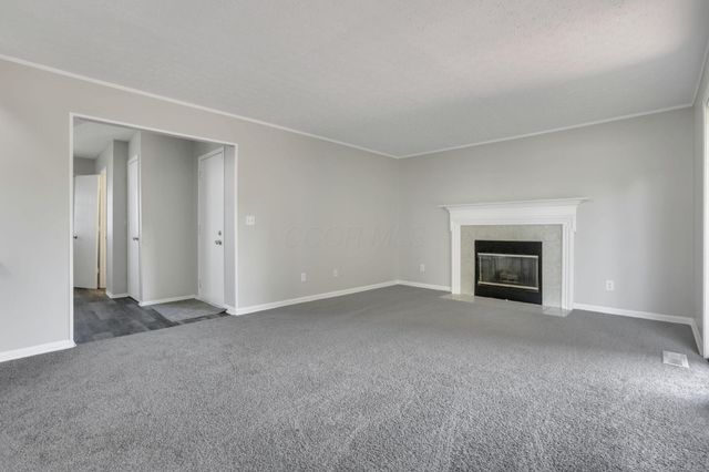 6899 Weurful Drive, Canal Winchester, OH 43110