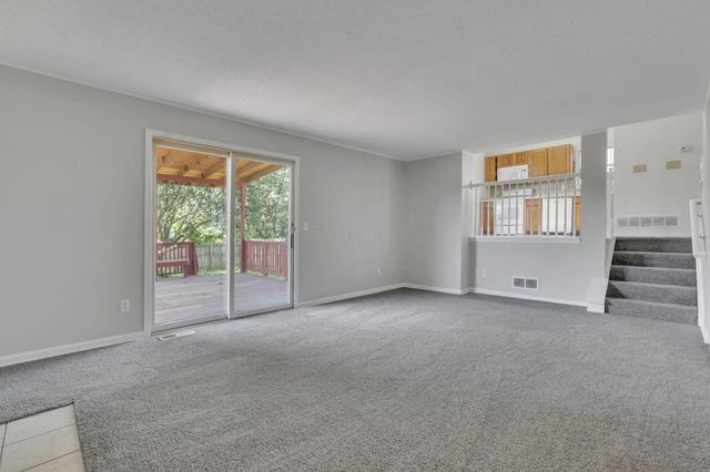 6899 Weurful Drive, Canal Winchester, OH 43110