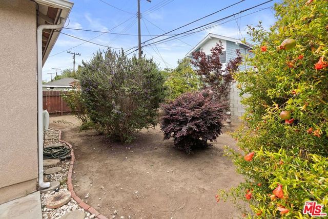 4051 Minerva Avenue, Los Angeles, CA 90066