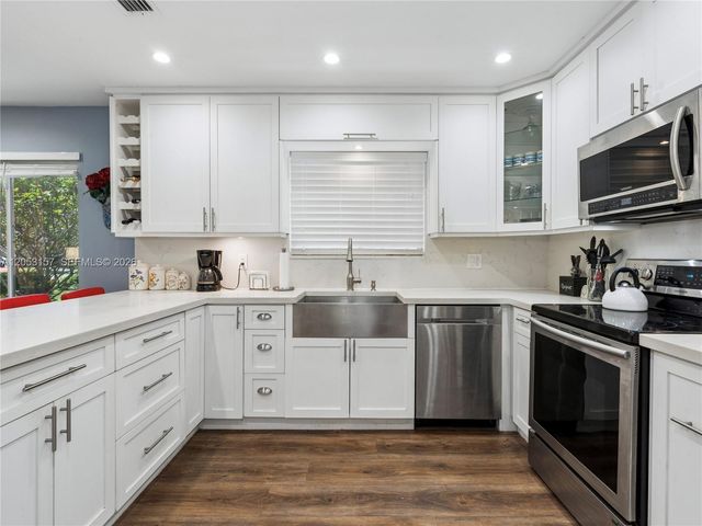 1707 SW 109th Terrace, Davie, FL 33324