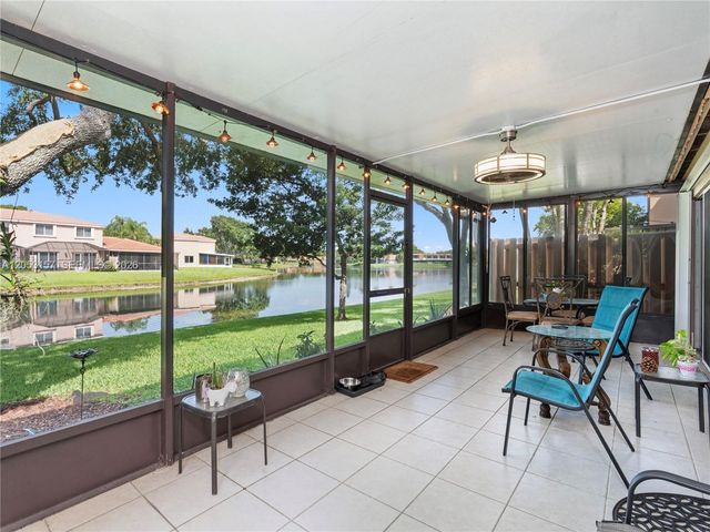 1707 SW 109th Terrace, Davie, FL 33324
