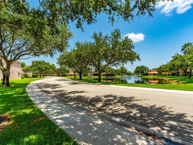 1707 SW 109th Terrace, Davie, FL 33324
