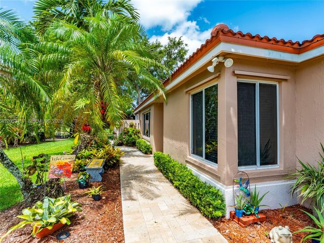 1707 SW 109th Terrace, Davie, FL 33324