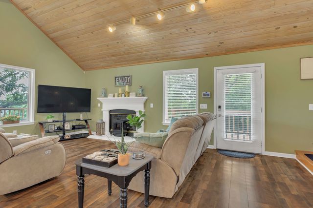 4250 Four Seasons Rd, Smithville, TN 37166