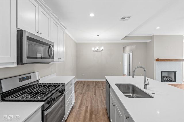 5862 Northwood Oaks, Shreveport, LA 71107