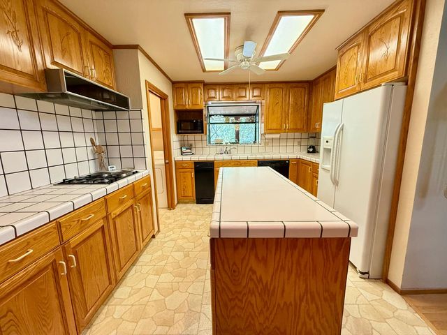 1877 Finnegan, Angels Camp, CA 95222