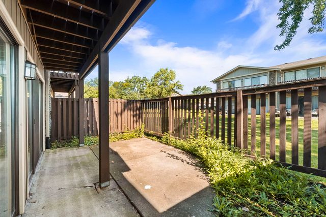 5880 Rembrandt Court C, Hanover Park, IL 60133