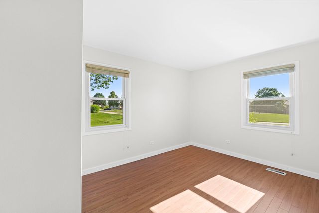 5880 Rembrandt Court C, Hanover Park, IL 60133