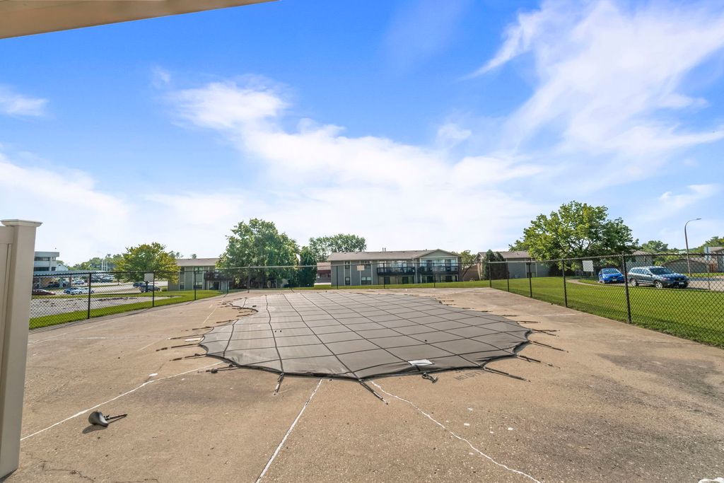 5880 Rembrandt Court C, Hanover Park, IL 60133