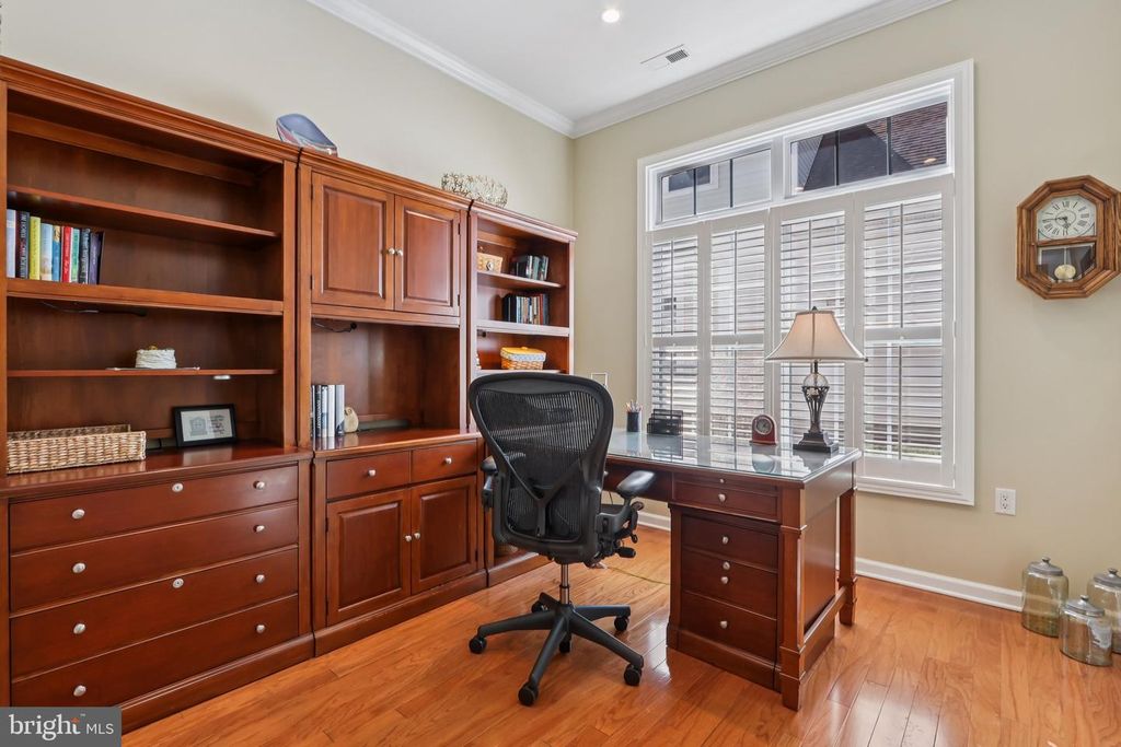 Image 14 of property listing at 14 COBBLESTONE BLVD, Monroe Twp, NJ 08831