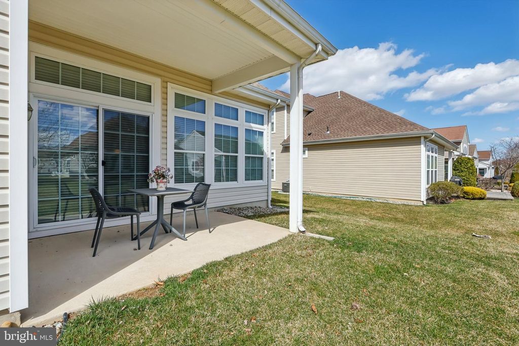 Image 22 of property listing at 14 COBBLESTONE BLVD, Monroe Twp, NJ 08831