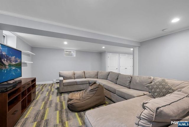 267 Merlin Place, Wyckoff, NJ 07481