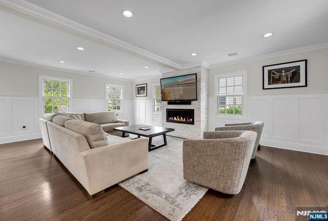 267 Merlin Place, Wyckoff, NJ 07481