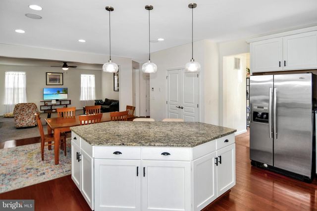 13048 BRIERLY FOREST CT, Manassas, VA 20112