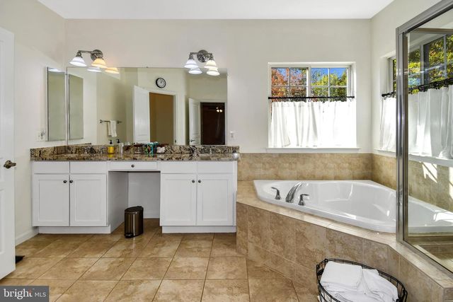 13048 BRIERLY FOREST CT, Manassas, VA 20112