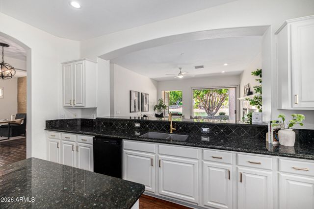 7034 W ROSE GARDEN Lane, Glendale, AZ 85308