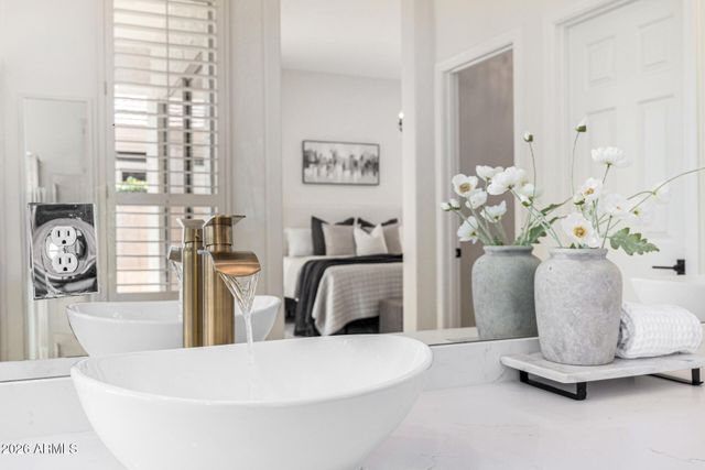 7034 W ROSE GARDEN Lane, Glendale, AZ 85308