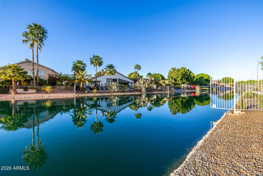 7034 W ROSE GARDEN Lane, Glendale, AZ 85308