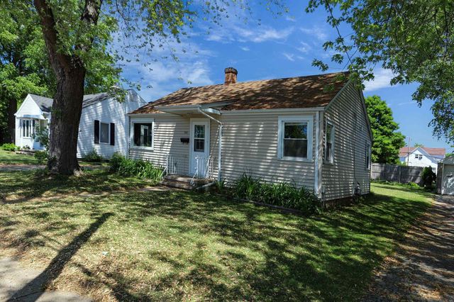 722 ROOSEVELT STREET, Menasha, WI 54952