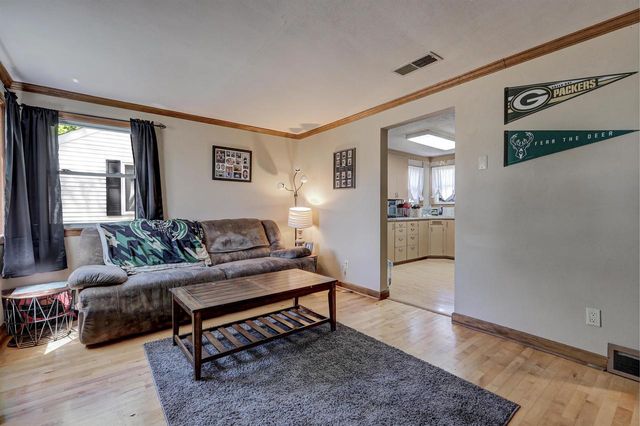 722 ROOSEVELT STREET, Menasha, WI 54952