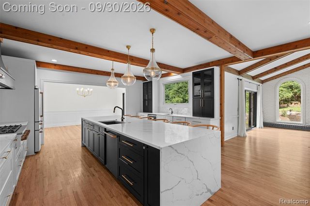 3250 Chestnut Run Drive, Bloomfield Hills, MI 48302